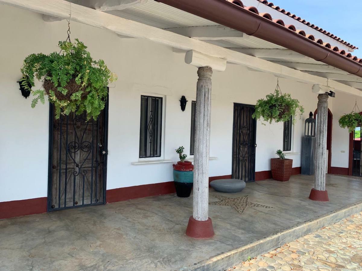 Boca Brava Paradise Bed & Breakfast Бока Чика Екстериор снимка