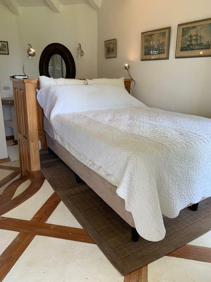 Boca Brava Paradise Bed & Breakfast Бока Чика Екстериор снимка